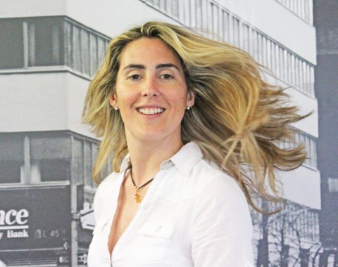 LONG BLOND HAIR: MASSAGE AND SHAMPOO