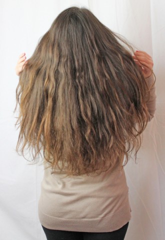 SHAMPOOING THE VERY LONG HAIR OF JOANA
