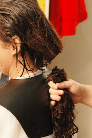 FROM VERY LONG TO INVERTED AND VERY SHORT BOB IN BARBERSHOP
