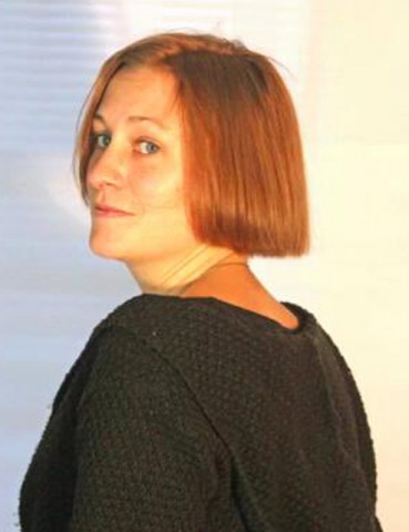 FROM LONG PONYTAIL TO A SHORT SQUARE BOB BY A BARBER