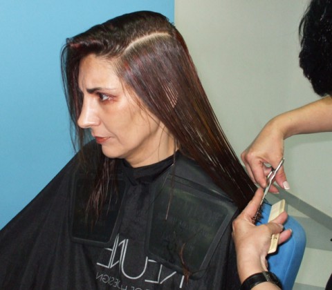 WOMAN HAIRCUT IN BARBERSHOP