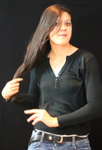 SHAMPOO, MASSAGE AND COMBING A VERY LONG HAIR