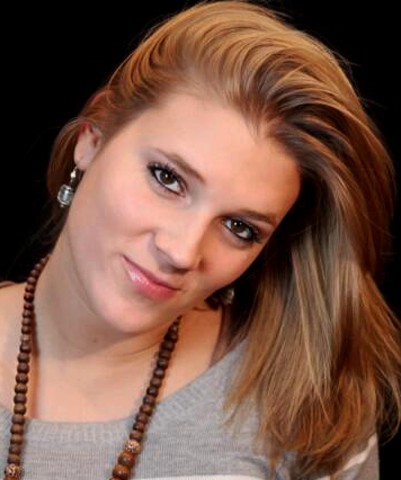 WATCH A GREAT CUT ON THIS BLONDE HAIR