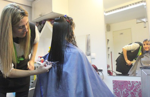 WATCH THIS LONG HAIR BEING CUT
