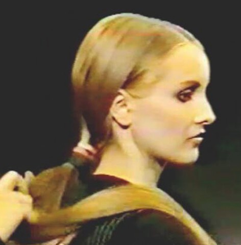 FROM LONG BRAID TO A CLASSIC SHORT BOB