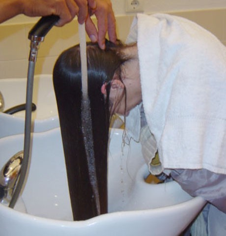 THE SECRETS OF A VERY DIFFERENT SHAMPOO (PART1)