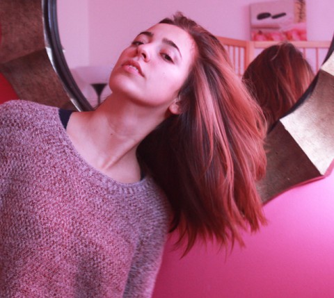 TONS OF HAIR SACRIFIED BY RAZOR BLADE IN A LAYERED HAIR SCULPTURE