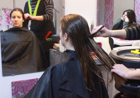 SPLENDID LONG HAIR TO BE WASHED