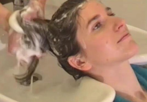 LONG, LOOOONG HAIR IN A FANTASTIC SHAMPOO